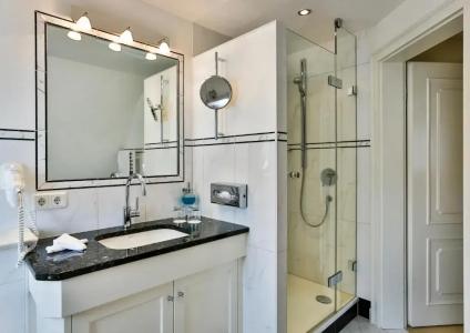 & Restaurant Jörg Müller - 54