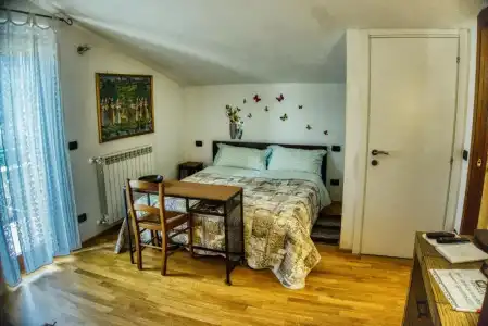 Sally's B&B - 43