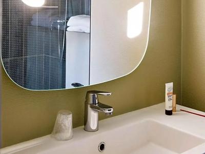 Ibis Paris Canal Saint Martin - 48