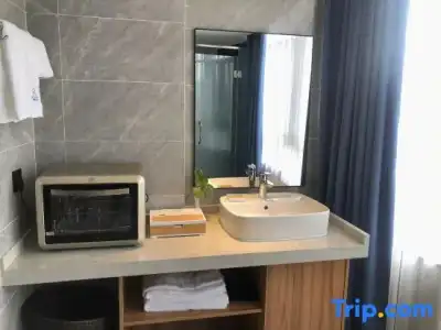 Tropic Towers Apartments - 81