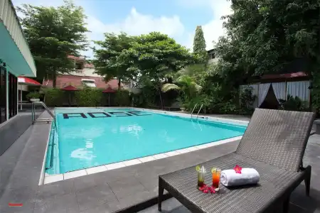 GRAND ROSELA Yogyakarta - 13