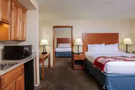 Quality Inn Oakwood - 35