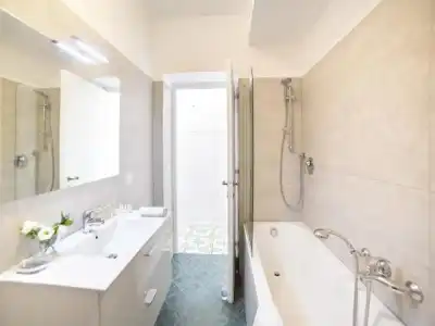 Grand Master Suites - 132