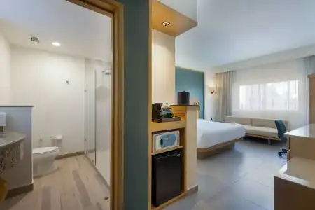 Courtyard By Marriott Cancun Airport - 59