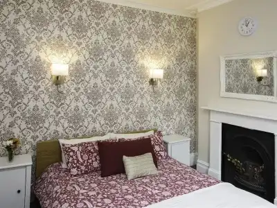 Primrose Guest House - 36