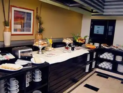 & Suites PF - 10
