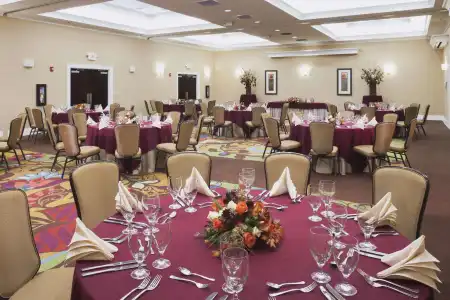 DoubleTree by Hilton Columbus - 25