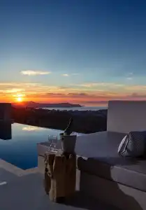 North Santorini - A Luxury Spa - 1