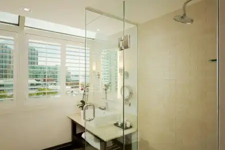 Radisson Blu Toronto Downtown - 9