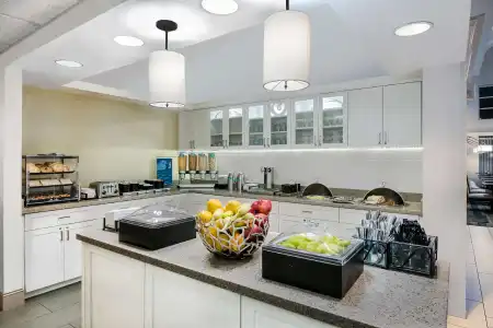 Homewood Suites Phoenix-Metro Center - 10