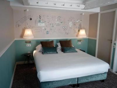 Hôtel Les 3 Poussins - 97