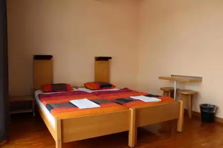 Geneva Hostel - 5
