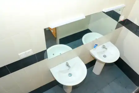 VILLA 92 - City - Hostel - 27
