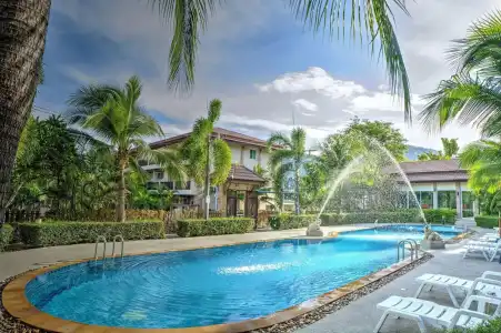 Whispering Palms Suite - 11