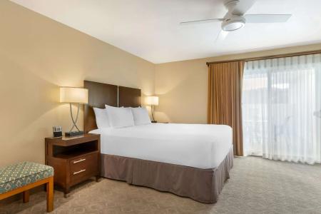 Best Western Plus Monterey Inn - 102