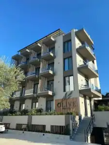 Olive Ksamil - 0