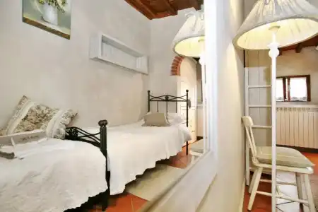 Gina Guest House - 16