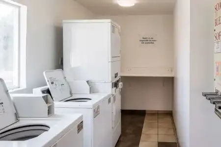Motel 6 Bakersfield, CA - East - 17