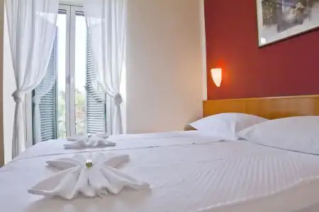 Newly Renovated Kastil - 107