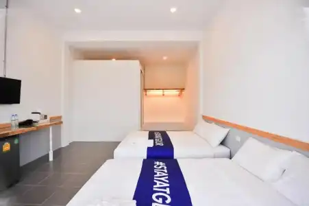 Glur Phuket Patong Beach - 40