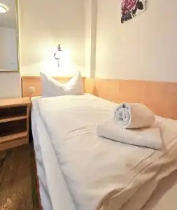 Weindes Riesling Zum Grünen Kranz - 13