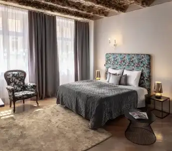 Chateau 9 - 2