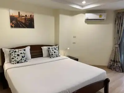 V Check Inn Sukhumvit 22 - 168
