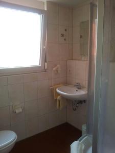 Löwen Garni - B&B - 8