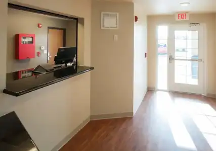 WoodSpring Suites San Antonio South - 9