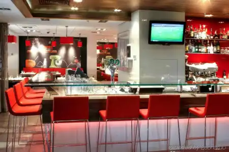 Ibis Kyiv City Center - 23