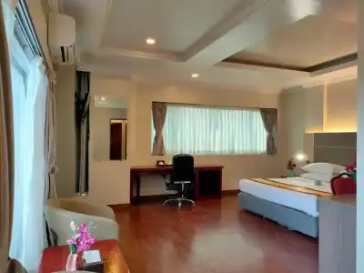 Grand United Ahlone Branch - 240