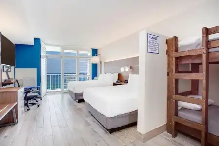 Holiday Inn Express & Suites Panama City Beach - Beachfront by IHG - 59