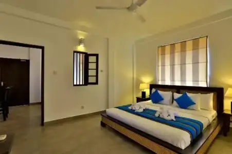 St.Lachlan & Suites - 50