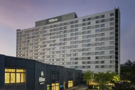 Hilton Dusseldorf - 36