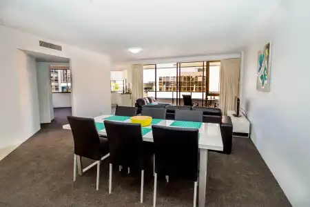 The Astor Apartments - 5