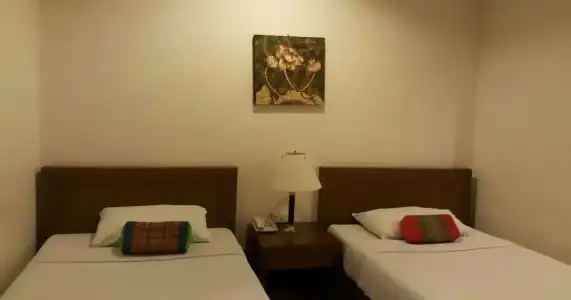 Super OYO 1096 Winner Inn - 5