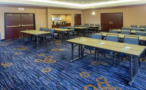 Courtyard by Marriott Boston-South Boston - 15