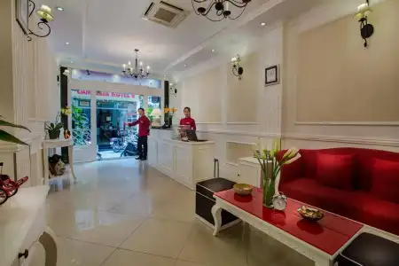 La Beaute Boutique & Spa - 1