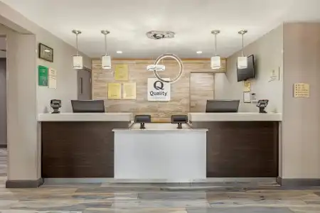 Quality Inn & Suites Plano East - Richardson - 1