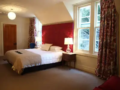 The Grange Motel - 7