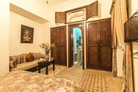 Riad Nasreen - 75