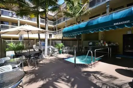 Best Western Airport Plaza – LAX Airport LA Stadium - 32
