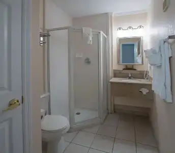 Sailport Waterfront Suites - 35
