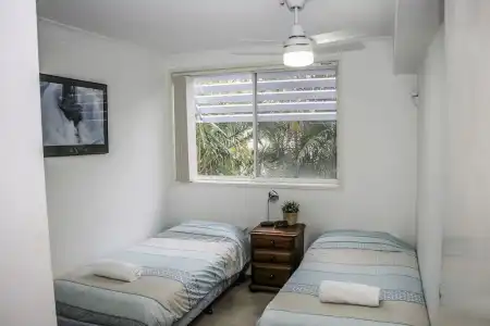 Surfers Beach Holiday Apartments - 91