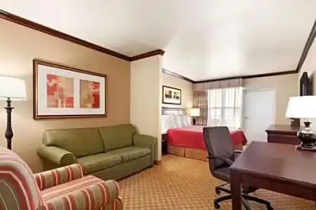 Comfort Inn & Suites Galveston Central Island near Pier - 40