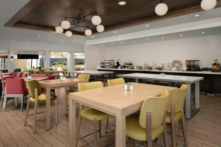 Hilton Garden Inn Marina Del Rey - 32