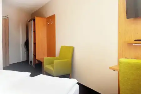 Garner Stuttgart - Zuffenhausen by IHG - 81