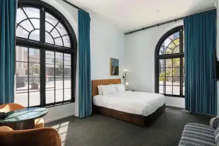 500 West - 153