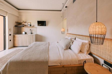 Villa Di Mare Seaside Suites - 16