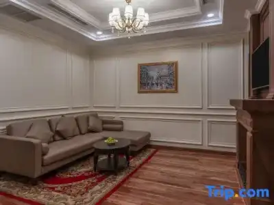 Anik Palace - 222